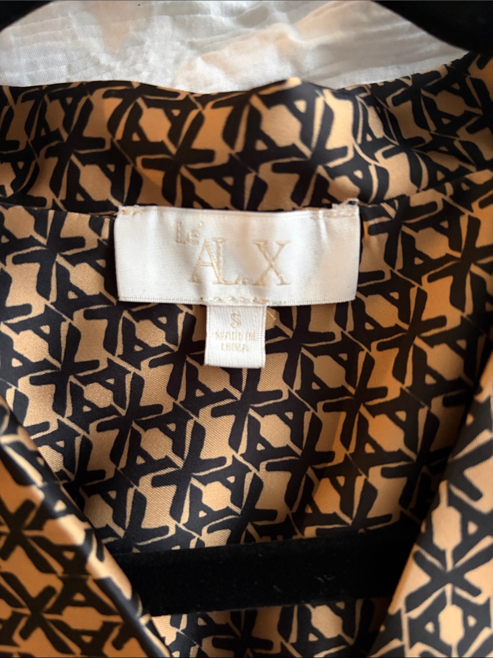 Short-Sleeve Printed Camp Blouse in Tan & Black - Picture 2 of 2
